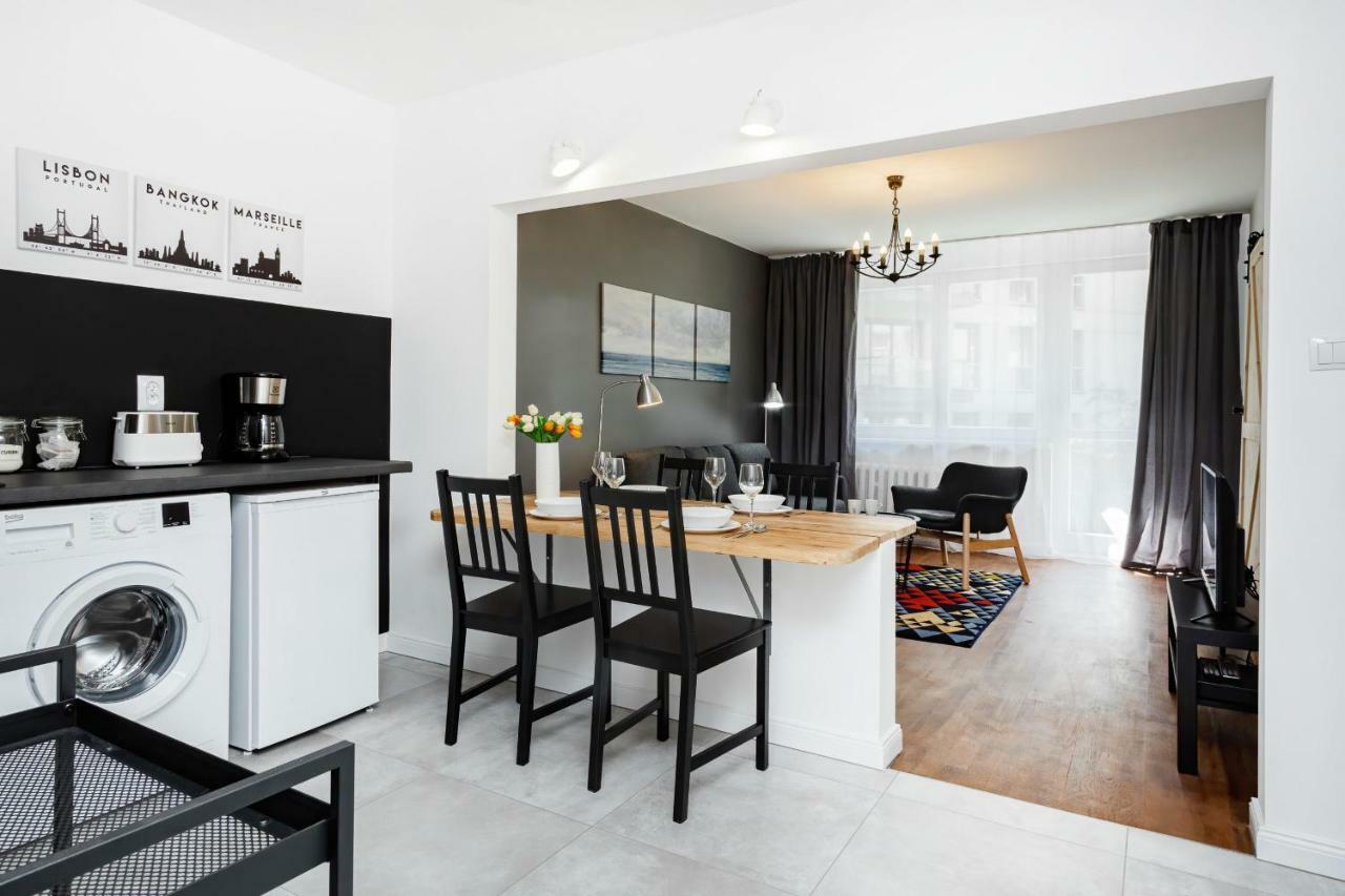 First Central Apartments By Noclegi Renters وارسو المظهر الخارجي الصورة