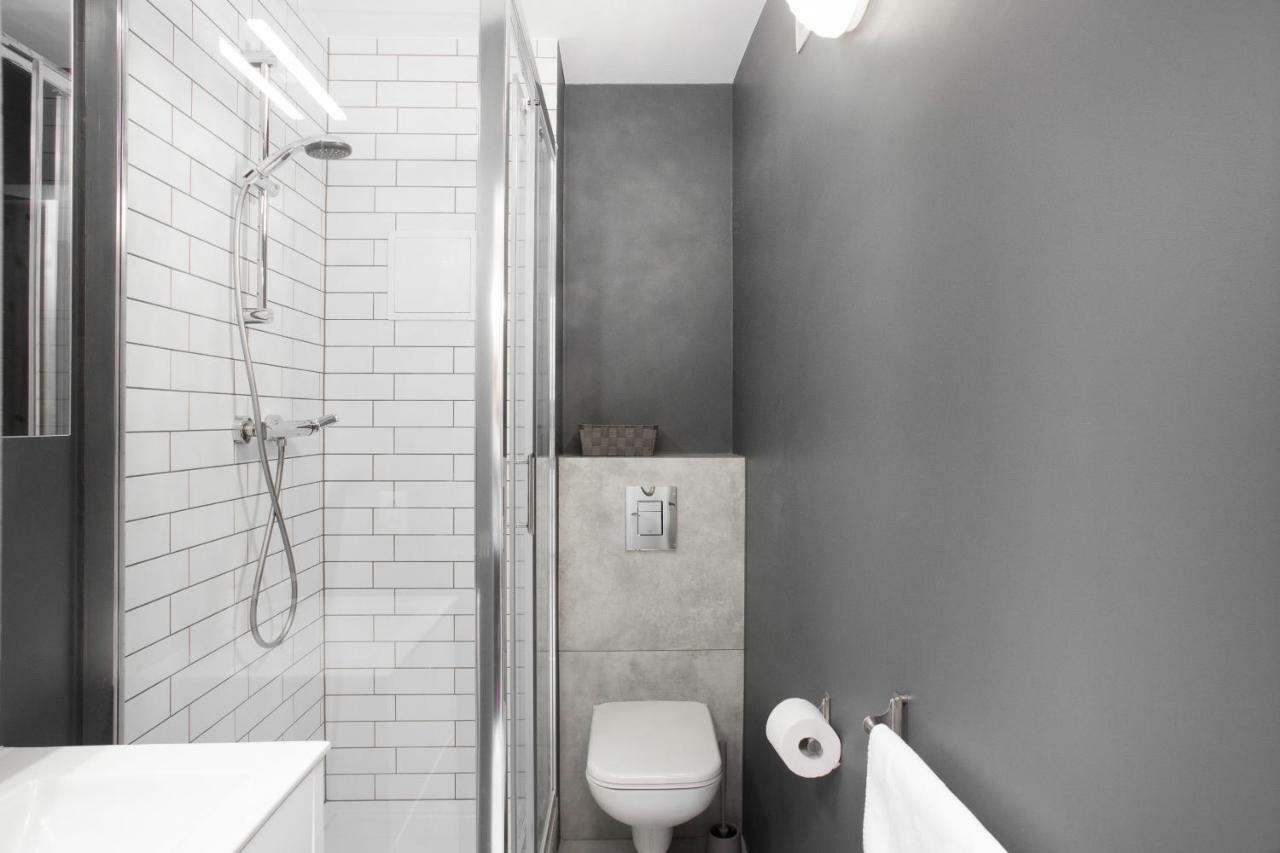 First Central Apartments By Noclegi Renters وارسو المظهر الخارجي الصورة