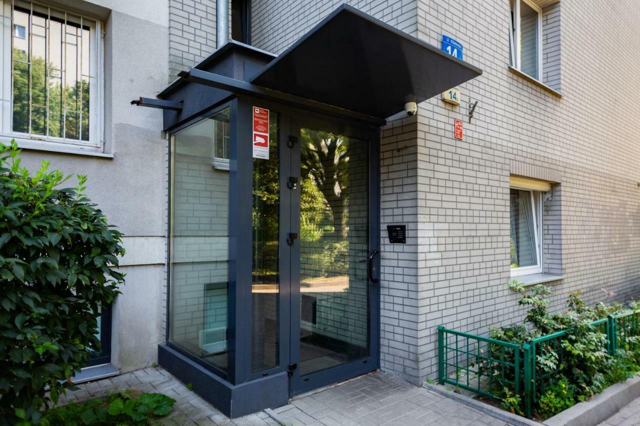 First Central Apartments By Noclegi Renters وارسو المظهر الخارجي الصورة